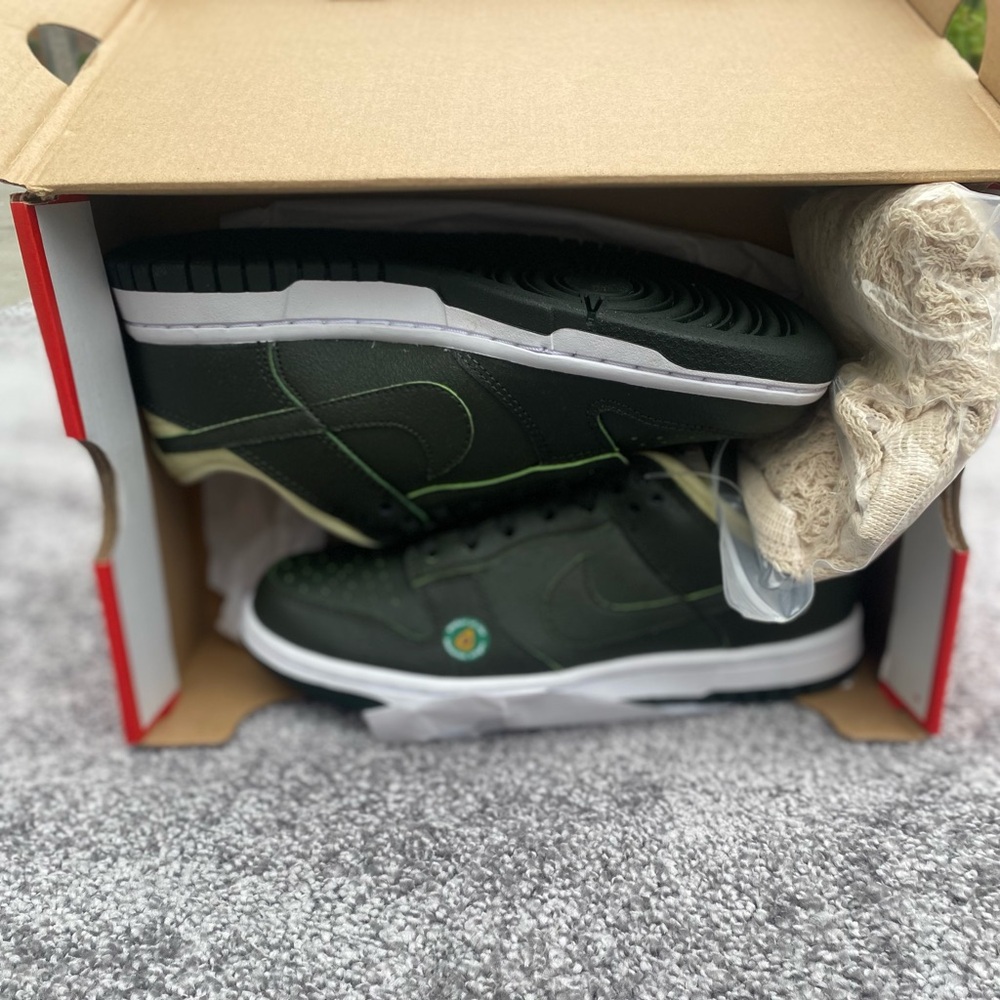 Women’s Size 5.5 Nike Dunk Low Avocado Smoothie